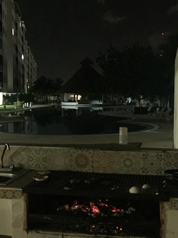 Condo En Cancun Yikal شقة
